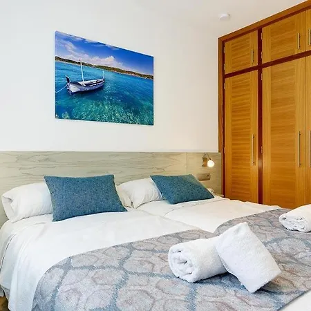 וילה Cala'n Blanes Sleeps 8 Pool Air Con Wifi קאלה אן בלאנס