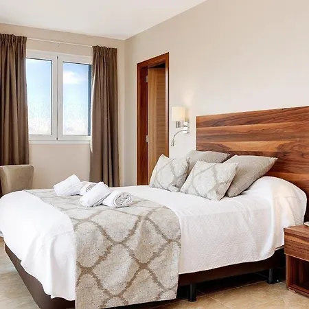 Cala'n Blanes Sleeps 8 Pool Air Con Wifi Villa *